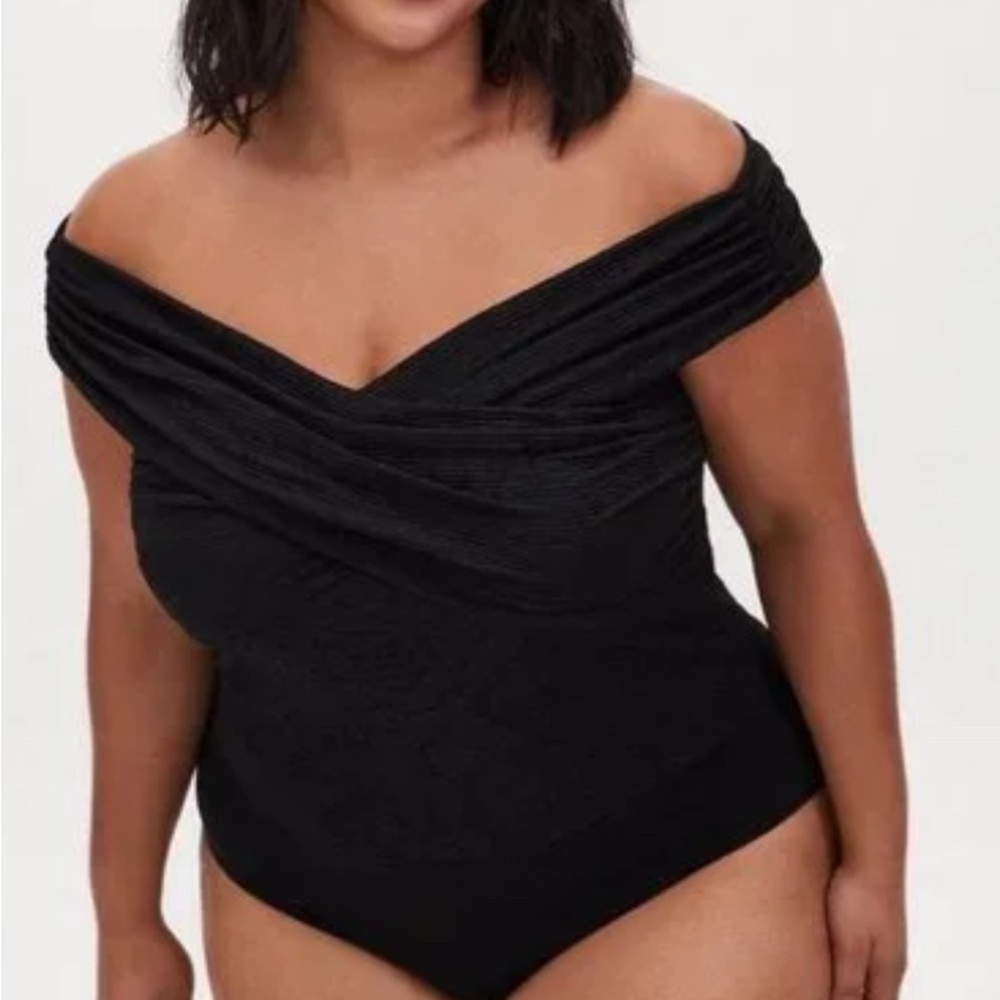 Torrid Elegant Off The Shoulder Black Women’s Ribbed Floral Bodysuit Size 2 (2X)